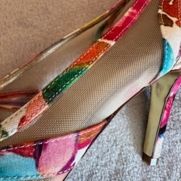 Adrianna Papell Shoes Watercolor Floral Printed Pointed Toe Slip On Heel 8 Med - Picture 14 of 15